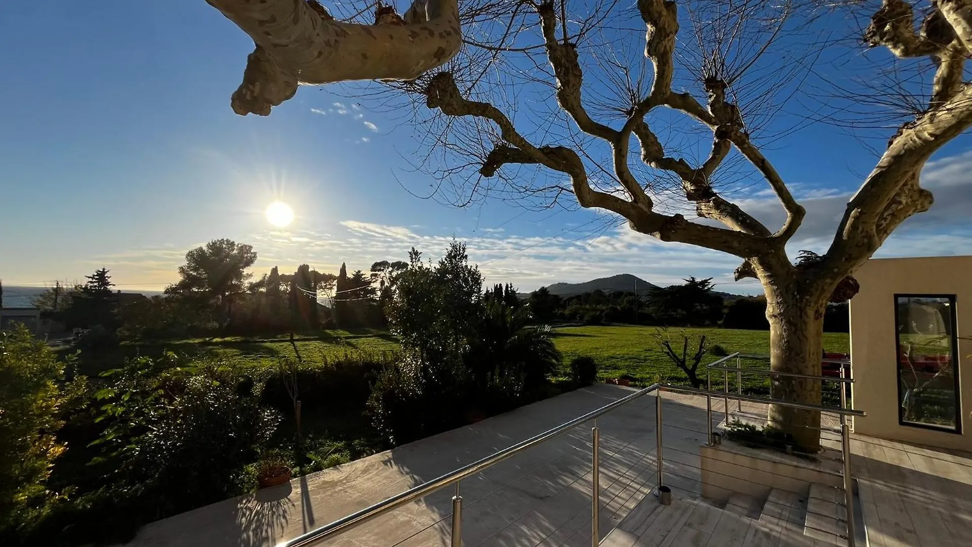 Apartment La Mediterranee A Vos Pieds - Vue & Acces Carqueiranne France
